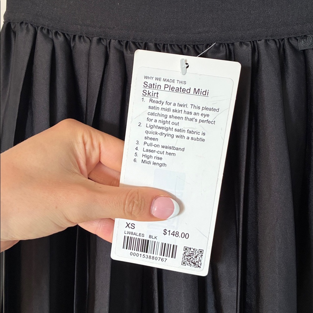 Lululemon Satin Pleated Midi Skirt in Black in XS - Picture 9 of 9